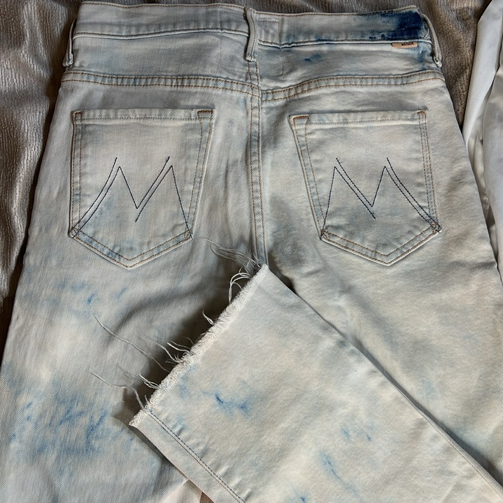Mother, the insider ankle fray – in a tizzy - Picture 6 of 6